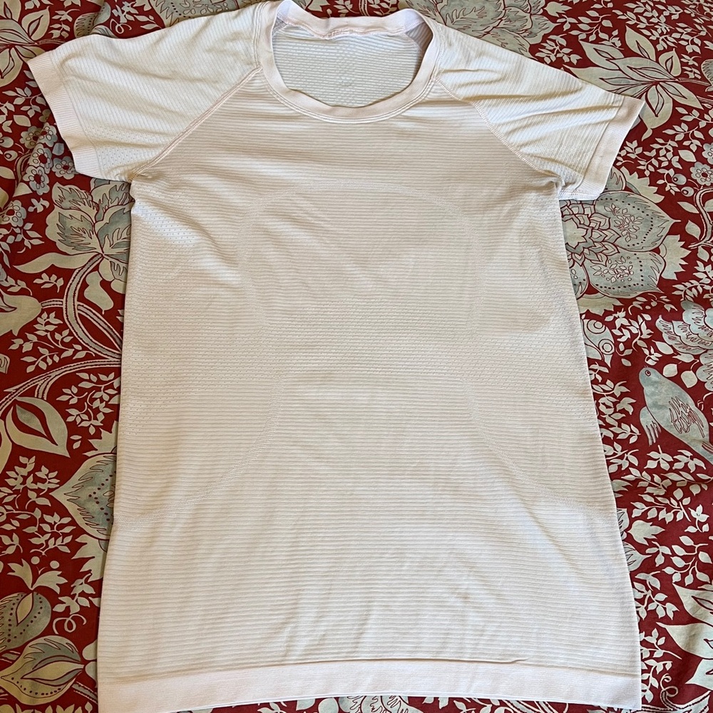 Lululemon Swiftly tech short sleeve light pink